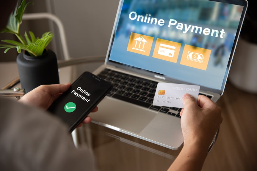 Paying with credit card on smart phone
